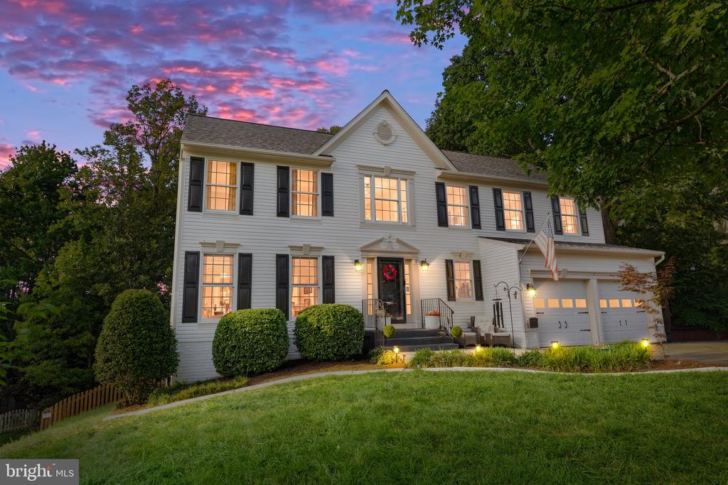 4811 HARVEST GLEN CT, FREDERICKSBURG, Virginia 22408, 5 Bedrooms Bedrooms, ,3 BathroomsBathrooms,Residential,4811 HARVEST GLEN CT,VASP2042546 MLS # VASP2042546