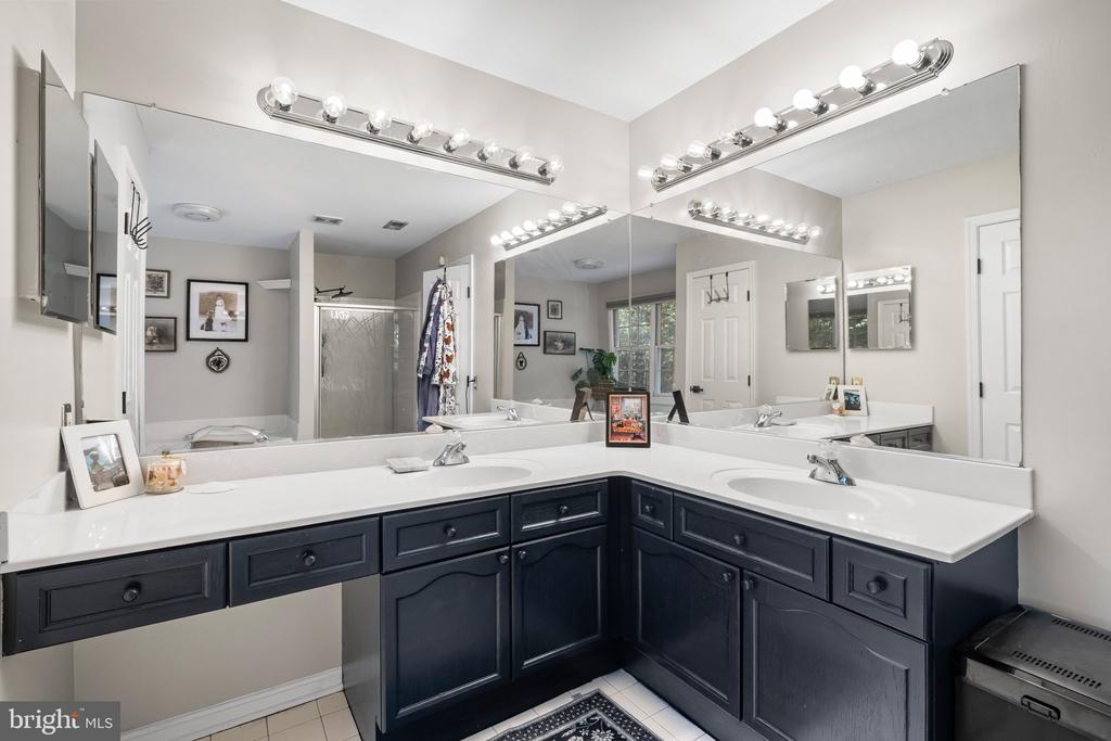 4811 HARVEST GLEN CT, FREDERICKSBURG, Virginia 22408, 5 Bedrooms Bedrooms, ,3 BathroomsBathrooms,Residential,4811 HARVEST GLEN CT,VASP2042546 MLS # VASP2042546 4811 HARVEST GLEN CT, FREDERICKSBURG, Virginia 22408, 5 Bedrooms Bedrooms, ,3 BathroomsBathrooms,Residential,4811 HARVEST GLEN CT,VASP2042546 MLS # VASP2042546