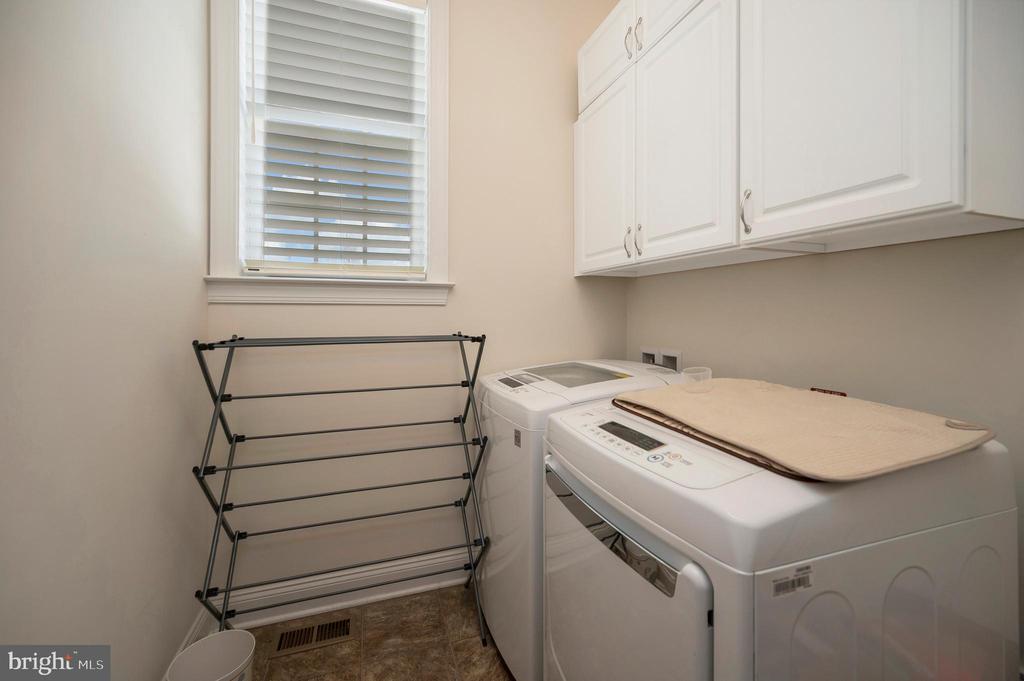 7910 BURBANK AVE, FREDERICKSBURG, Virginia 22407, 3 Bedrooms Bedrooms, ,3 BathroomsBathrooms,Residential,7910 BURBANK AVE,VASP2041906 MLS # VASP2041906