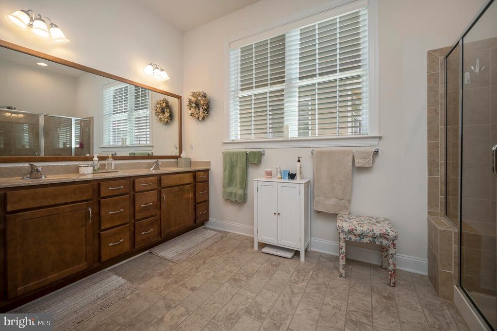 7910 BURBANK AVE, FREDERICKSBURG, Virginia 22407, 3 Bedrooms Bedrooms, ,3 BathroomsBathrooms,Residential,7910 BURBANK AVE,VASP2041906 MLS # VASP2041906