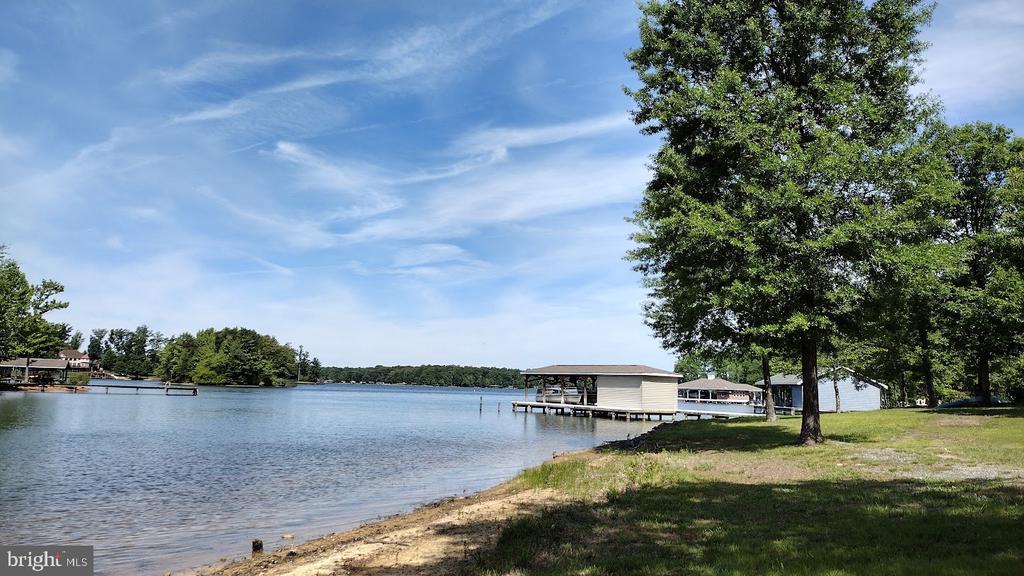 305 CATAMARAN CT, BUMPASS, Virginia 23024, 4 Bedrooms Bedrooms, ,2 BathroomsBathrooms,Residential,305 CATAMARAN CT,VALA2010024 MLS # VALA2010024 305 CATAMARAN CT, BUMPASS, Virginia 23024, 4 Bedrooms Bedrooms, ,2 BathroomsBathrooms,Residential,305 CATAMARAN CT,VALA2010024 MLS # VALA2010024