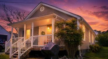 102 EAST AVE, STAUNTON, Virginia 24401, 2 Bedrooms Bedrooms, ,1 BathroomBathrooms,Residential,102 EAST AVE,676940 MLS # 676940