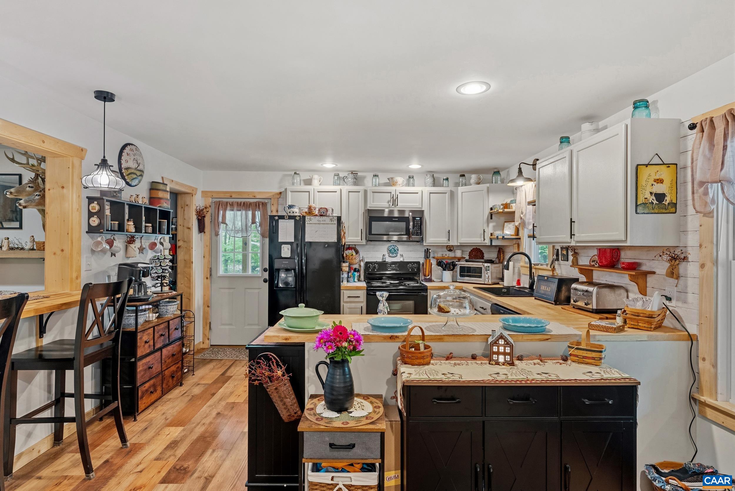 1426 FIREHOUSE RD, BUCKINGHAM, Virginia 23921, 2 Bedrooms Bedrooms, ,2 BathroomsBathrooms,Residential,1426 FIREHOUSE RD,677605 MLS # 677605 1426 FIREHOUSE RD, BUCKINGHAM, Virginia 23921, 2 Bedrooms Bedrooms, ,2 BathroomsBathrooms,Residential,1426 FIREHOUSE RD,677605 MLS # 677605