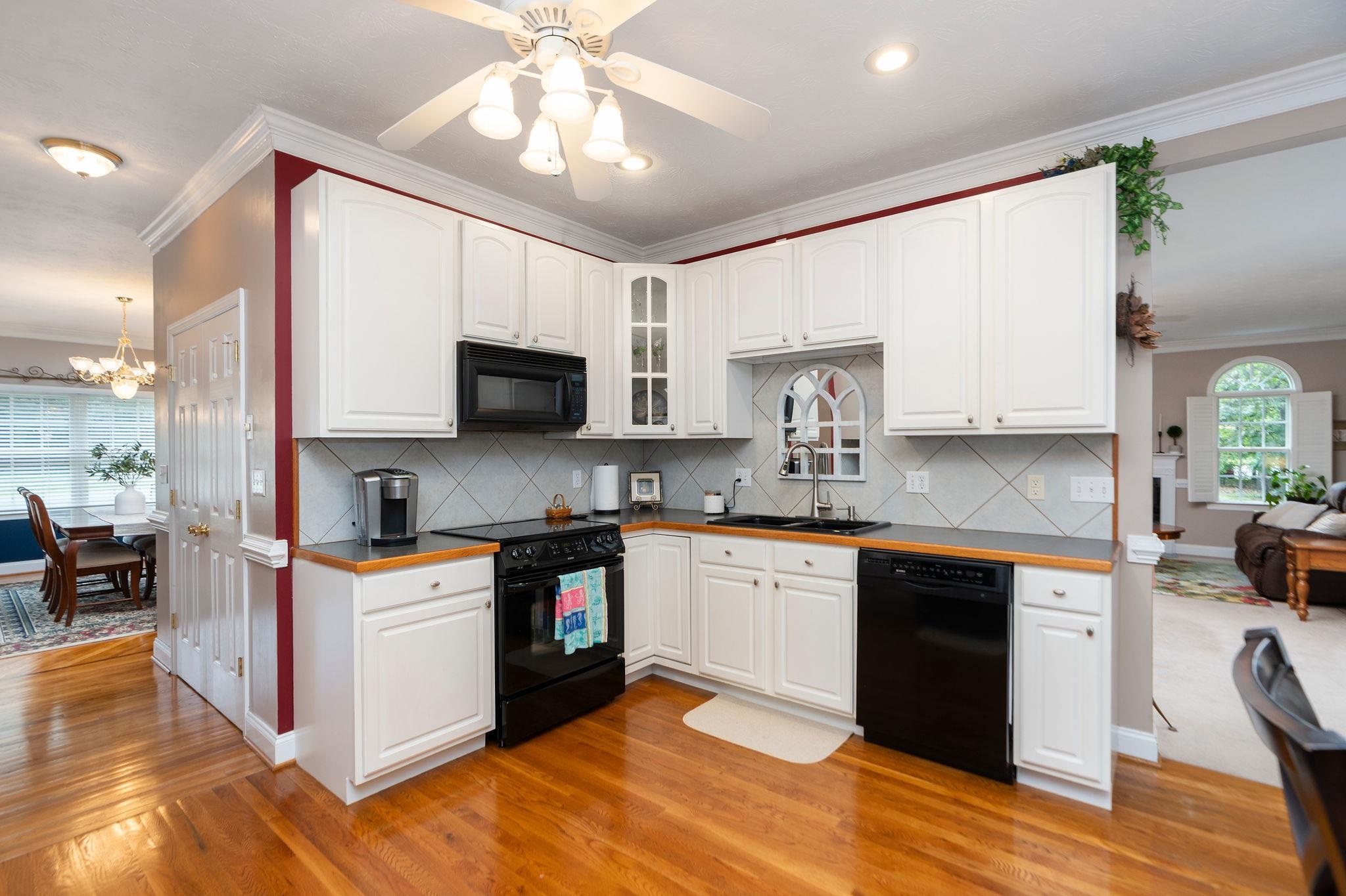 15 RUTHERFORD LN, STUARTS DRAFT, Virginia 24477, 4 Bedrooms Bedrooms, ,2 BathroomsBathrooms,Residential,15 RUTHERFORD LN,678210 MLS # 678210 15 RUTHERFORD LN, STUARTS DRAFT, Virginia 24477, 4 Bedrooms Bedrooms, ,2 BathroomsBathrooms,Residential,15 RUTHERFORD LN,678210 MLS # 678210