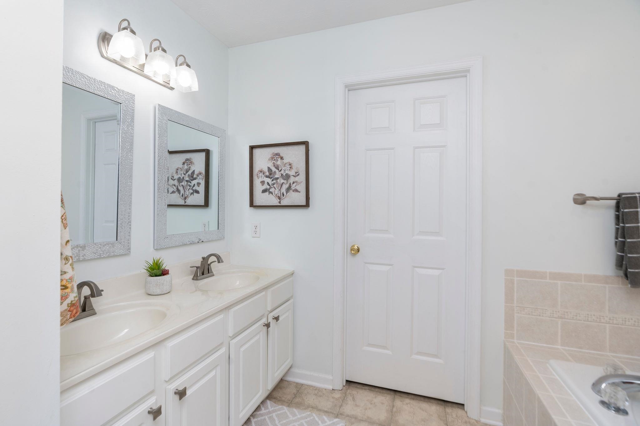 15 RUTHERFORD LN, STUARTS DRAFT, Virginia 24477, 4 Bedrooms Bedrooms, ,2 BathroomsBathrooms,Residential,15 RUTHERFORD LN,678210 MLS # 678210 15 RUTHERFORD LN, STUARTS DRAFT, Virginia 24477, 4 Bedrooms Bedrooms, ,2 BathroomsBathrooms,Residential,15 RUTHERFORD LN,678210 MLS # 678210