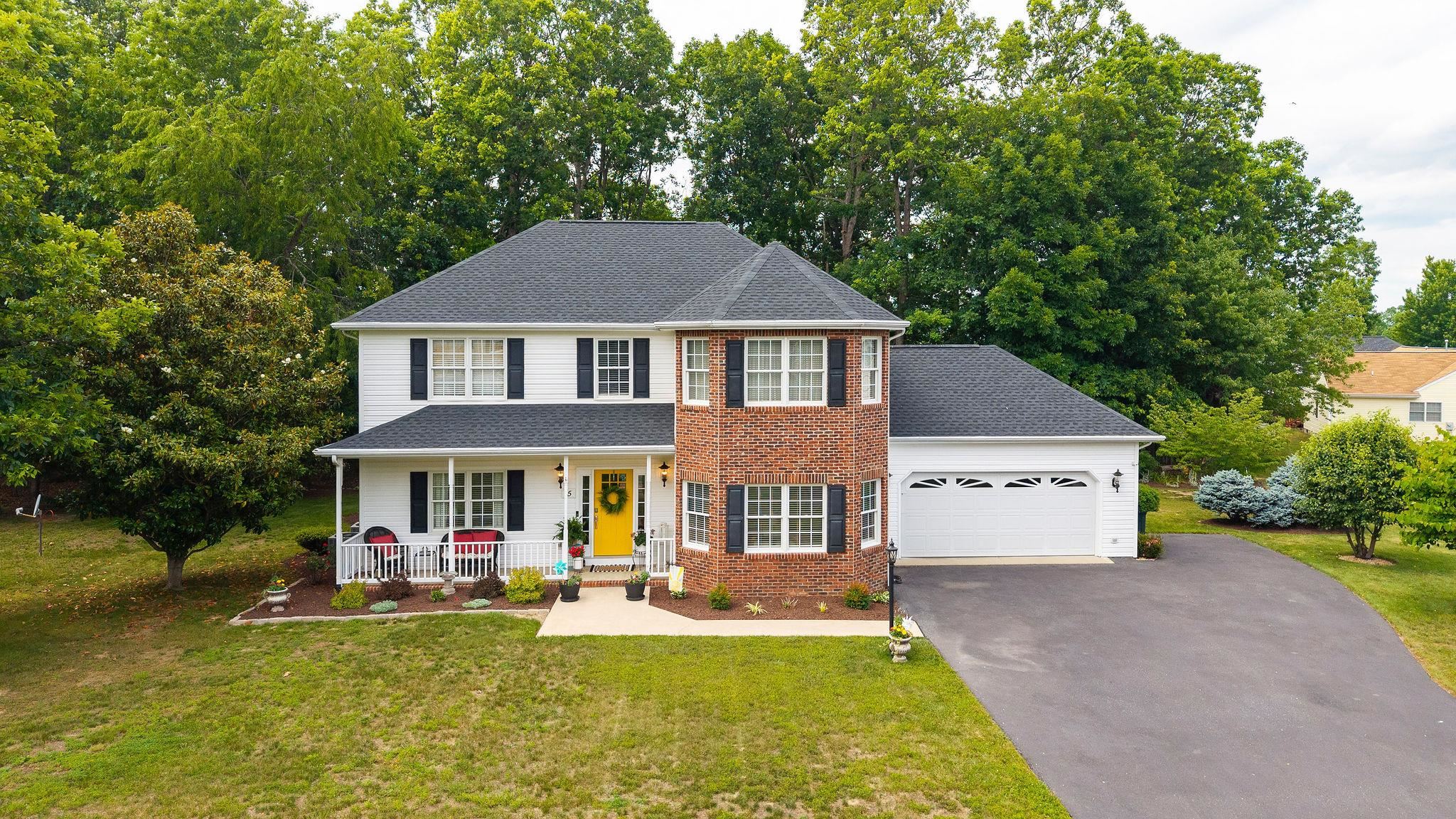 15 RUTHERFORD LN, STUARTS DRAFT, Virginia 24477, 4 Bedrooms Bedrooms, ,2 BathroomsBathrooms,Residential,15 RUTHERFORD LN,678210 MLS # 678210 15 RUTHERFORD LN, STUARTS DRAFT, Virginia 24477, 4 Bedrooms Bedrooms, ,2 BathroomsBathrooms,Residential,15 RUTHERFORD LN,678210 MLS # 678210