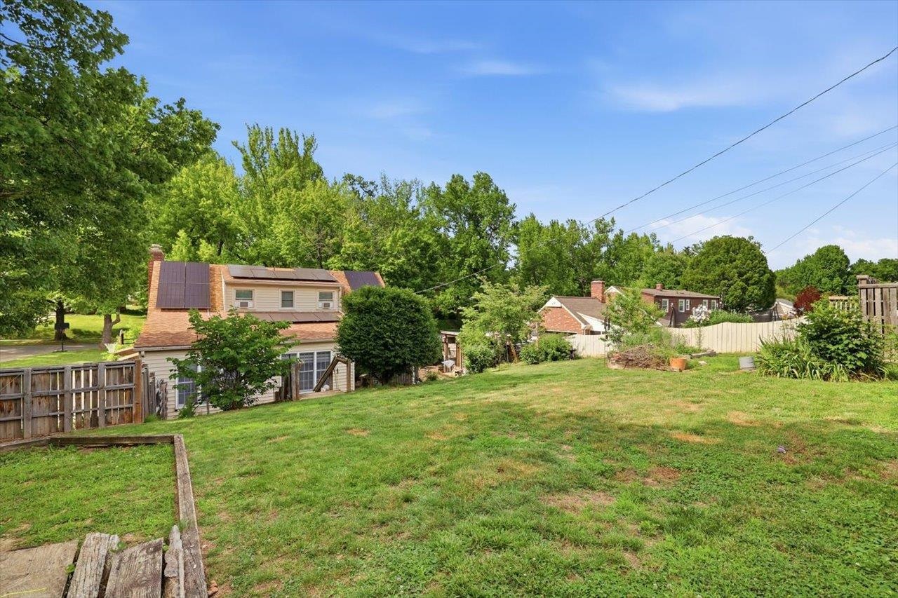 1030 WOODROW AVE, WAYNESBORO, Virginia 22980, 4 Bedrooms Bedrooms, ,2 BathroomsBathrooms,Residential,1030 WOODROW AVE,678212 MLS # 678212 1030 WOODROW AVE, WAYNESBORO, Virginia 22980, 4 Bedrooms Bedrooms, ,2 BathroomsBathrooms,Residential,1030 WOODROW AVE,678212 MLS # 678212