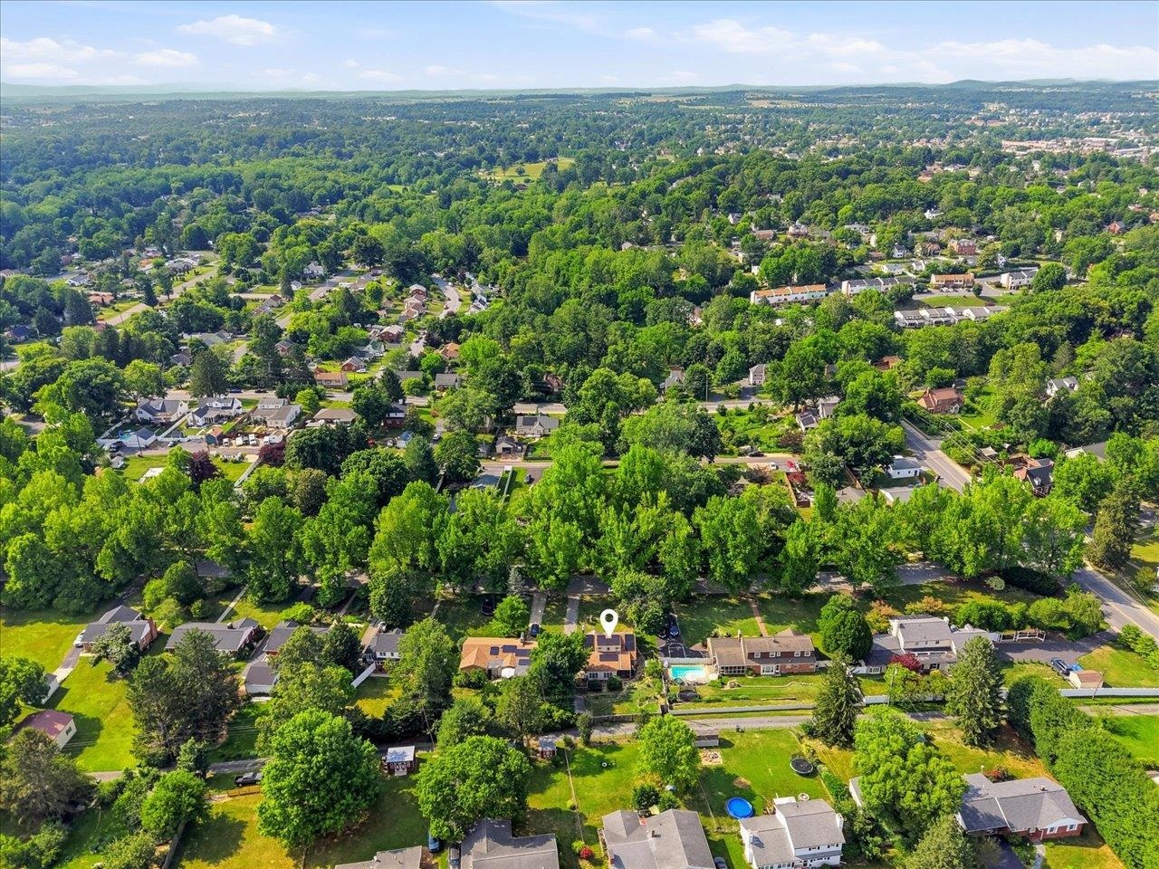 1030 WOODROW AVE, WAYNESBORO, Virginia 22980, 4 Bedrooms Bedrooms, ,2 BathroomsBathrooms,Residential,1030 WOODROW AVE,678212 MLS # 678212 1030 WOODROW AVE, WAYNESBORO, Virginia 22980, 4 Bedrooms Bedrooms, ,2 BathroomsBathrooms,Residential,1030 WOODROW AVE,678212 MLS # 678212