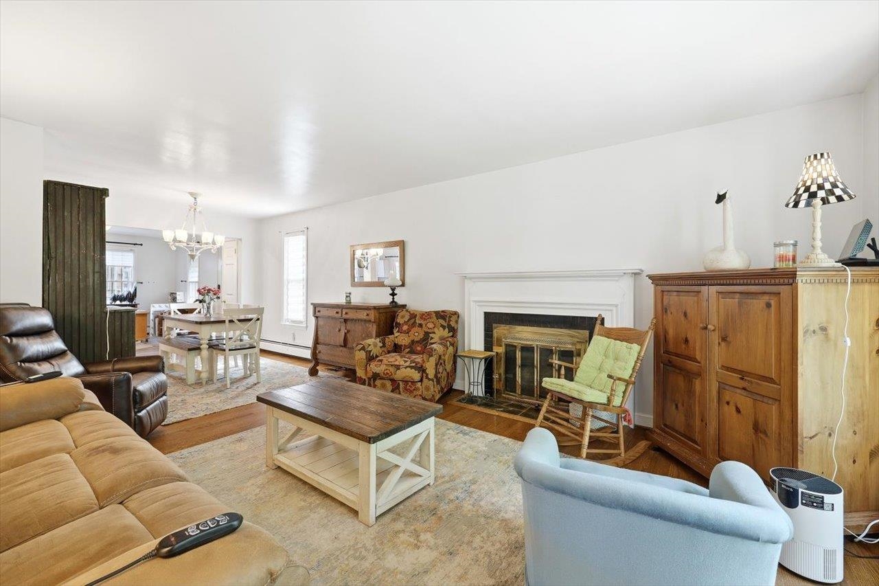 1030 WOODROW AVE, WAYNESBORO, Virginia 22980, 4 Bedrooms Bedrooms, ,2 BathroomsBathrooms,Residential,1030 WOODROW AVE,678212 MLS # 678212 1030 WOODROW AVE, WAYNESBORO, Virginia 22980, 4 Bedrooms Bedrooms, ,2 BathroomsBathrooms,Residential,1030 WOODROW AVE,678212 MLS # 678212