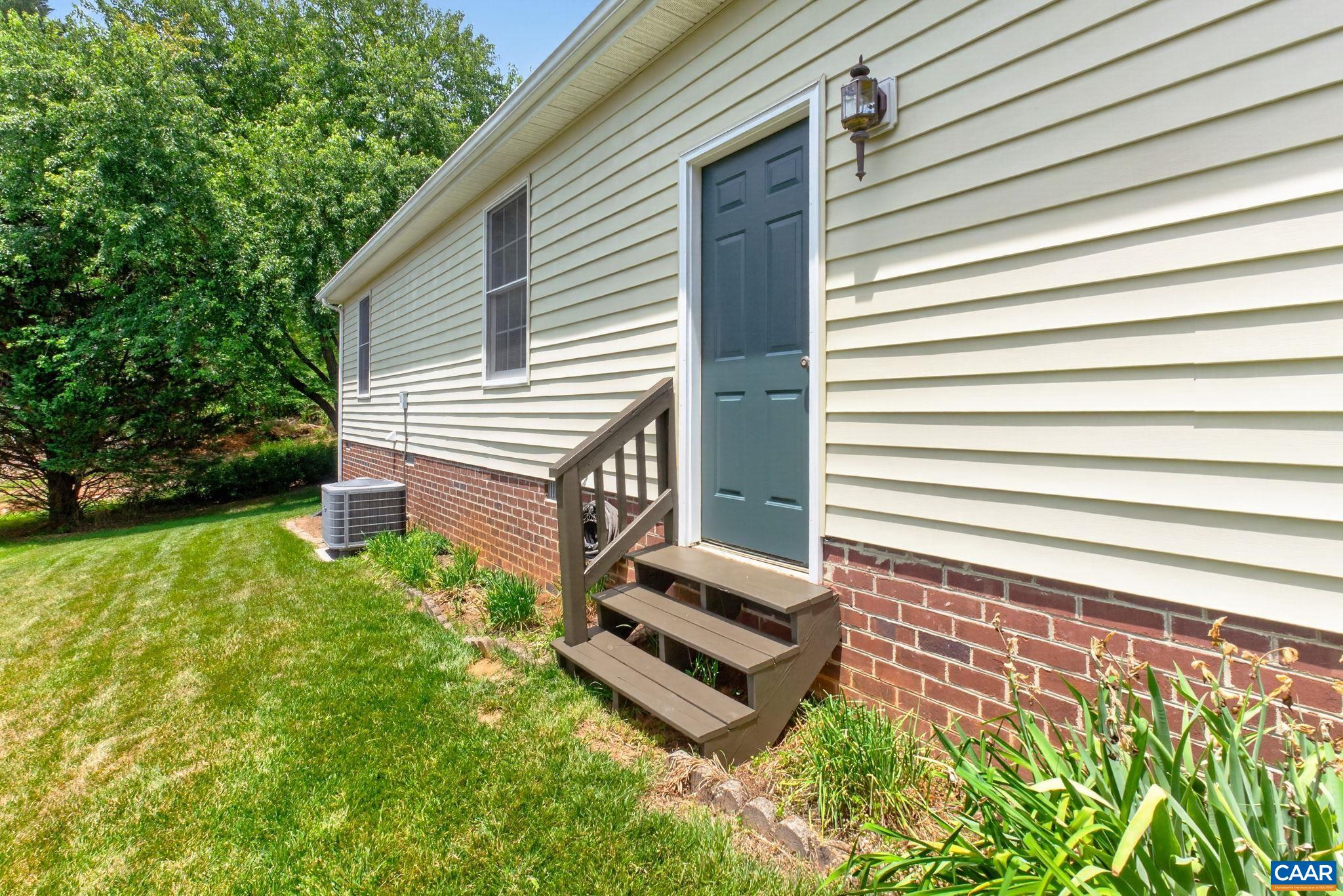 1064 WINTERGREEN LN, CHARLOTTESVILLE, Virginia 22903, 3 Bedrooms Bedrooms, ,2 BathroomsBathrooms,Residential,1064 WINTERGREEN LN,678215 MLS # 678215
