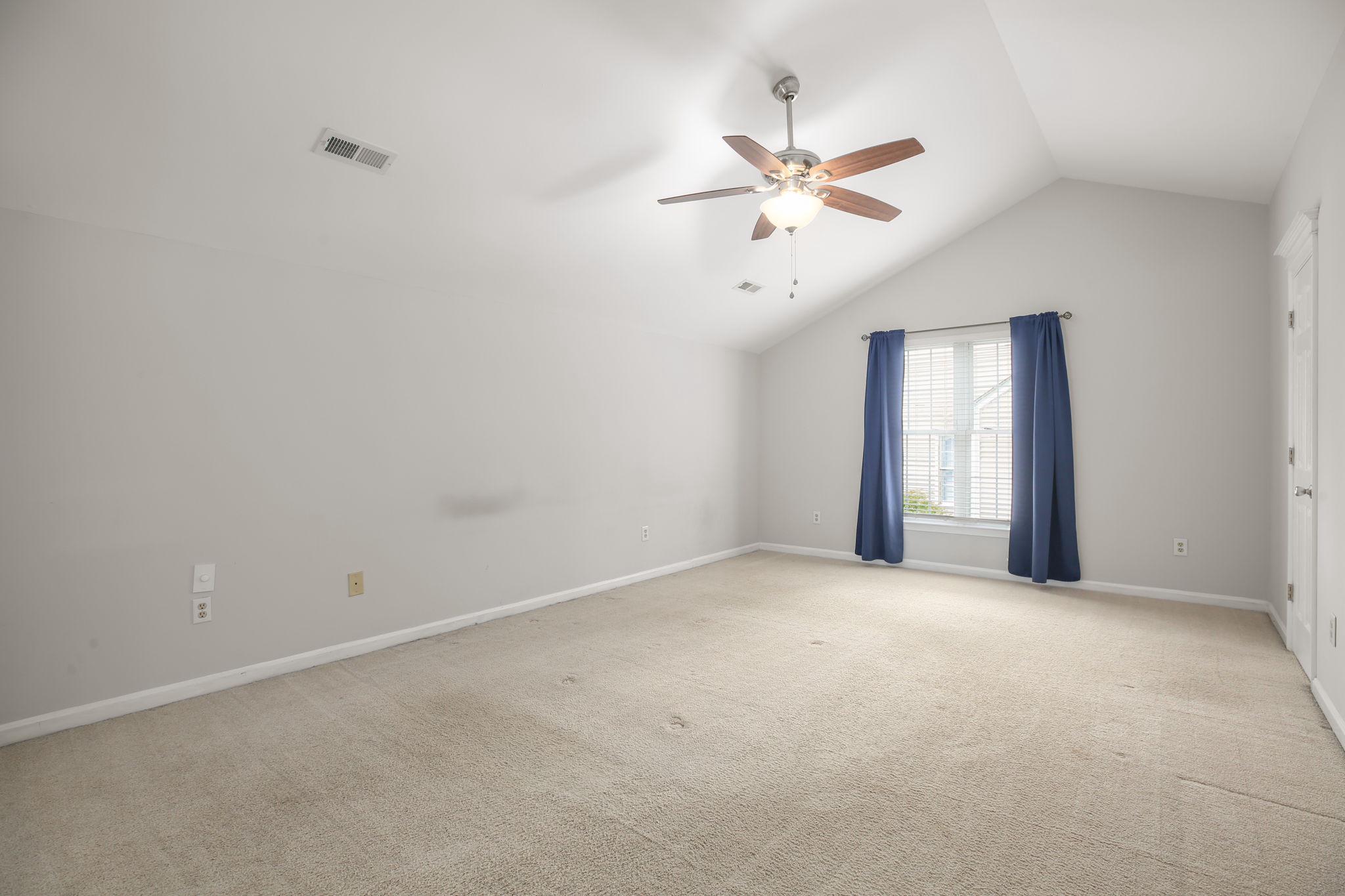 10205 N HAMPTON LN, FREDERICKSBURG, Virginia 22408, 4 Bedrooms Bedrooms, ,3 BathroomsBathrooms,Residential,10205 N HAMPTON LN,VASP2042334 MLS # VASP2042334 10205 N HAMPTON LN, FREDERICKSBURG, Virginia 22408, 4 Bedrooms Bedrooms, ,3 BathroomsBathrooms,Residential,10205 N HAMPTON LN,VASP2042334 MLS # VASP2042334