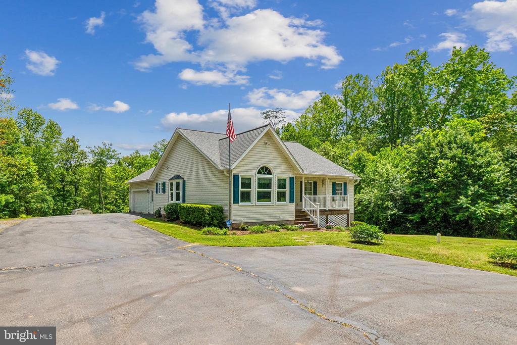 12165 STONEHOUSE MOUNTAIN RD, CULPEPER, Virginia 22701, 4 Bedrooms Bedrooms, ,3 BathroomsBathrooms,Residential,12165 STONEHOUSE MOUNTAIN RD,VACU2013958 MLS # VACU2013958 12165 STONEHOUSE MOUNTAIN RD, CULPEPER, Virginia 22701, 4 Bedrooms Bedrooms, ,3 BathroomsBathrooms,Residential,12165 STONEHOUSE MOUNTAIN RD,VACU2013958 MLS # VACU2013958