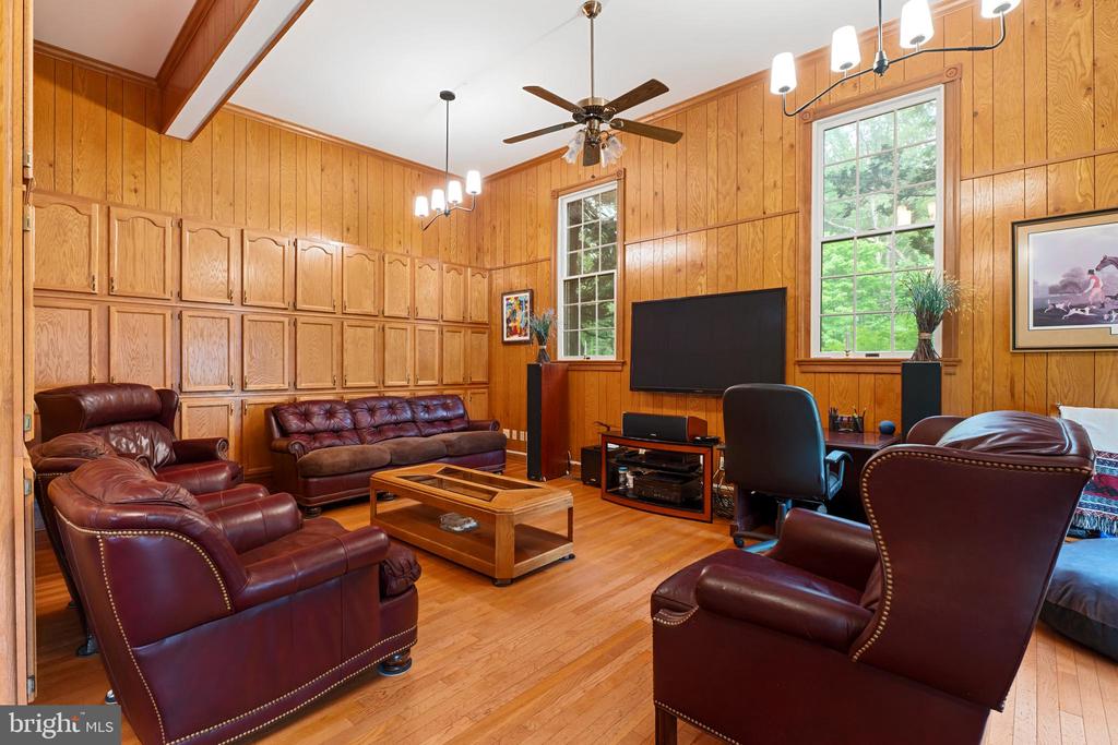 1636 MILTON RD, CHARLOTTESVILLE, Virginia 22902, 7 Bedrooms Bedrooms, ,5 BathroomsBathrooms,Residential,1636 MILTON RD,VAAB2001184 MLS # VAAB2001184 1636 MILTON RD, CHARLOTTESVILLE, Virginia 22902, 7 Bedrooms Bedrooms, ,5 BathroomsBathrooms,Residential,1636 MILTON RD,VAAB2001184 MLS # VAAB2001184