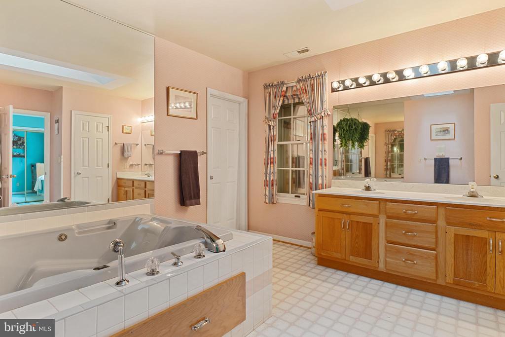 1636 MILTON RD, CHARLOTTESVILLE, Virginia 22902, 7 Bedrooms Bedrooms, ,5 BathroomsBathrooms,Residential,1636 MILTON RD,VAAB2001184 MLS # VAAB2001184 1636 MILTON RD, CHARLOTTESVILLE, Virginia 22902, 7 Bedrooms Bedrooms, ,5 BathroomsBathrooms,Residential,1636 MILTON RD,VAAB2001184 MLS # VAAB2001184