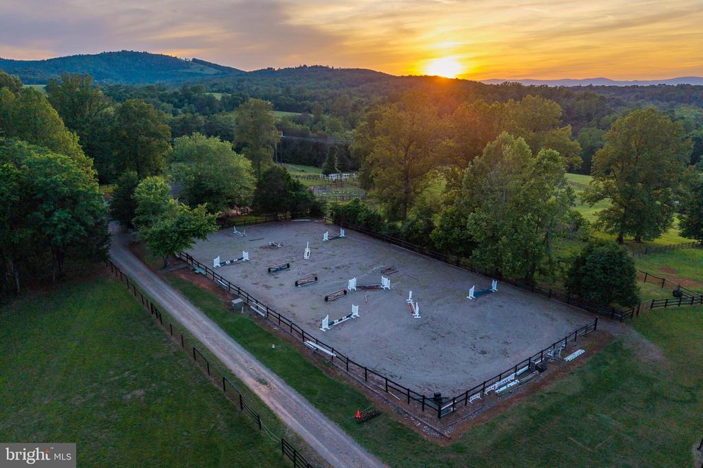 1636 MILTON RD, CHARLOTTESVILLE, Virginia 22902, 7 Bedrooms Bedrooms, ,5 BathroomsBathrooms,Residential,1636 MILTON RD,VAAB2001184 MLS # VAAB2001184 1636 MILTON RD, CHARLOTTESVILLE, Virginia 22902, 7 Bedrooms Bedrooms, ,5 BathroomsBathrooms,Residential,1636 MILTON RD,VAAB2001184 MLS # VAAB2001184