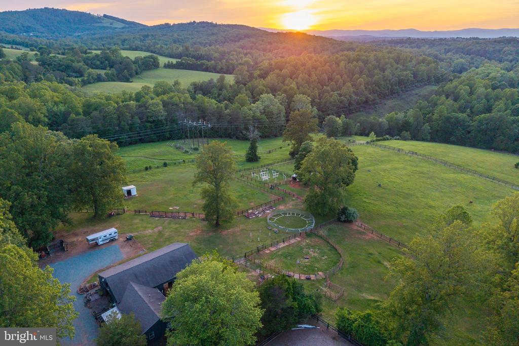 1636 MILTON RD, CHARLOTTESVILLE, Virginia 22902, 7 Bedrooms Bedrooms, ,5 BathroomsBathrooms,Residential,1636 MILTON RD,VAAB2001184 MLS # VAAB2001184 1636 MILTON RD, CHARLOTTESVILLE, Virginia 22902, 7 Bedrooms Bedrooms, ,5 BathroomsBathrooms,Residential,1636 MILTON RD,VAAB2001184 MLS # VAAB2001184