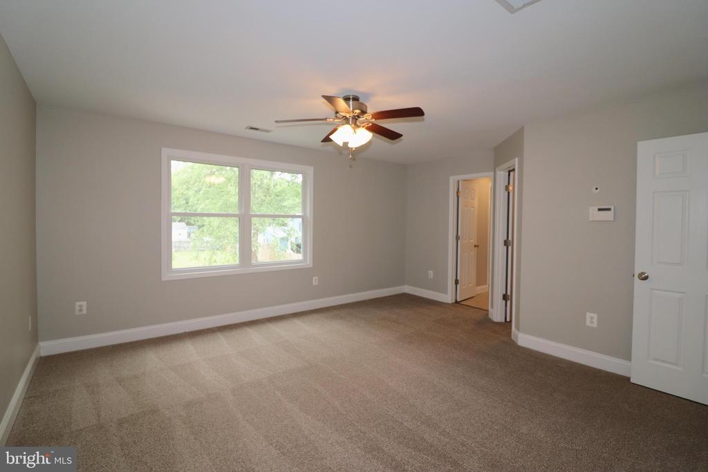 5820 GLEN EAGLES DR, FREDERICKSBURG, Virginia 22407, 3 Bedrooms Bedrooms, ,3 BathroomsBathrooms,Residential,5820 GLEN EAGLES DR,VASP2042690 MLS # VASP2042690 5820 GLEN EAGLES DR, FREDERICKSBURG, Virginia 22407, 3 Bedrooms Bedrooms, ,3 BathroomsBathrooms,Residential,5820 GLEN EAGLES DR,VASP2042690 MLS # VASP2042690