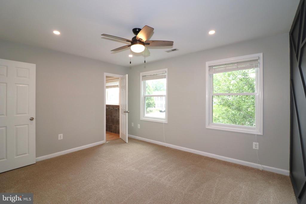 5820 GLEN EAGLES DR, FREDERICKSBURG, Virginia 22407, 3 Bedrooms Bedrooms, ,3 BathroomsBathrooms,Residential,5820 GLEN EAGLES DR,VASP2042690 MLS # VASP2042690 5820 GLEN EAGLES DR, FREDERICKSBURG, Virginia 22407, 3 Bedrooms Bedrooms, ,3 BathroomsBathrooms,Residential,5820 GLEN EAGLES DR,VASP2042690 MLS # VASP2042690
