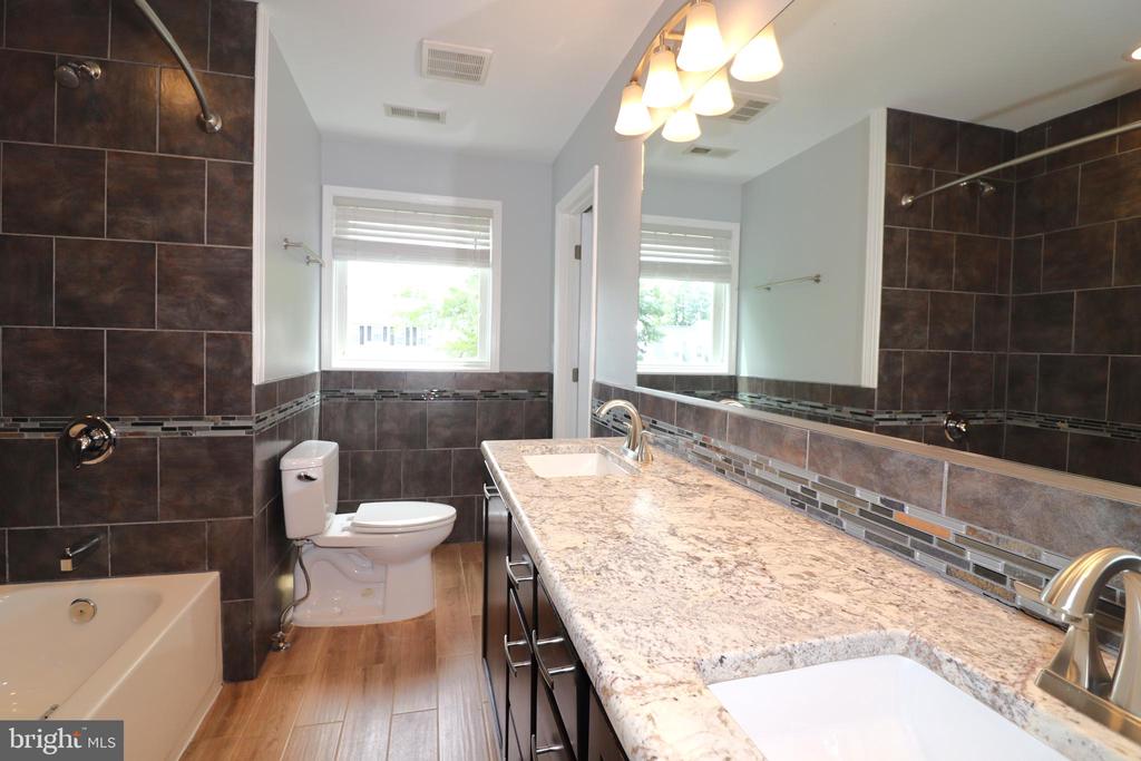 5820 GLEN EAGLES DR, FREDERICKSBURG, Virginia 22407, 3 Bedrooms Bedrooms, ,3 BathroomsBathrooms,Residential,5820 GLEN EAGLES DR,VASP2042690 MLS # VASP2042690 5820 GLEN EAGLES DR, FREDERICKSBURG, Virginia 22407, 3 Bedrooms Bedrooms, ,3 BathroomsBathrooms,Residential,5820 GLEN EAGLES DR,VASP2042690 MLS # VASP2042690