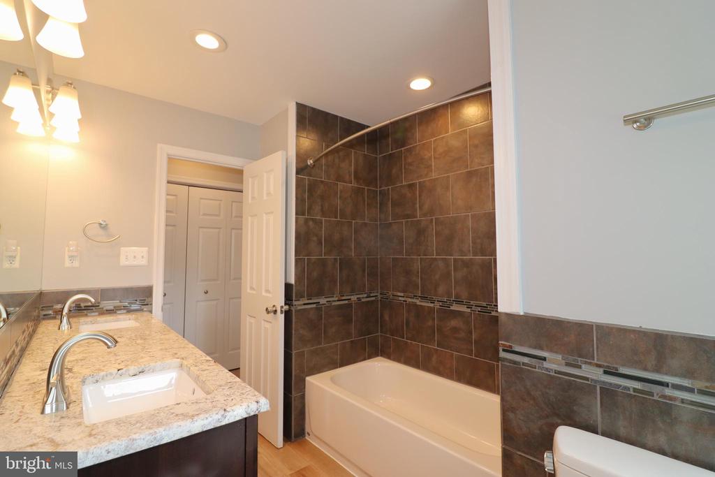 5820 GLEN EAGLES DR, FREDERICKSBURG, Virginia 22407, 3 Bedrooms Bedrooms, ,3 BathroomsBathrooms,Residential,5820 GLEN EAGLES DR,VASP2042690 MLS # VASP2042690 5820 GLEN EAGLES DR, FREDERICKSBURG, Virginia 22407, 3 Bedrooms Bedrooms, ,3 BathroomsBathrooms,Residential,5820 GLEN EAGLES DR,VASP2042690 MLS # VASP2042690