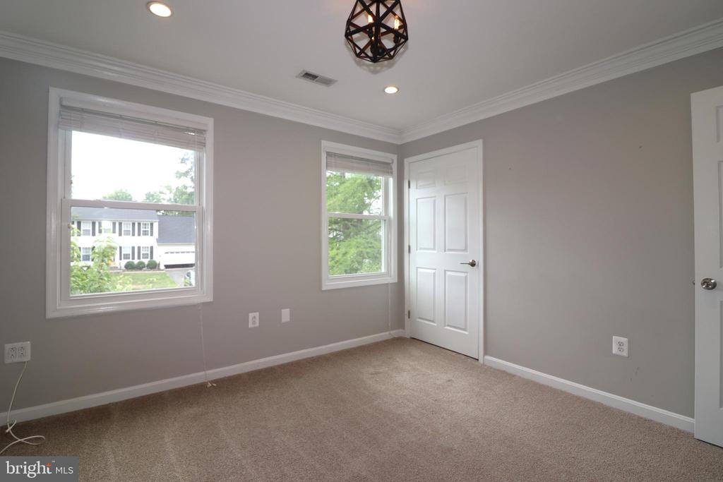 5820 GLEN EAGLES DR, FREDERICKSBURG, Virginia 22407, 3 Bedrooms Bedrooms, ,3 BathroomsBathrooms,Residential,5820 GLEN EAGLES DR,VASP2042690 MLS # VASP2042690 5820 GLEN EAGLES DR, FREDERICKSBURG, Virginia 22407, 3 Bedrooms Bedrooms, ,3 BathroomsBathrooms,Residential,5820 GLEN EAGLES DR,VASP2042690 MLS # VASP2042690