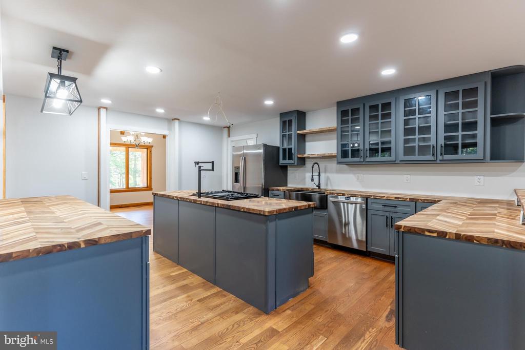 7522 STUBBS BRIDGE RD, SPOTSYLVANIA, Virginia 22551, 6 Bedrooms Bedrooms, ,3 BathroomsBathrooms,Residential,7522 STUBBS BRIDGE RD,VASP2042720 MLS # VASP2042720 7522 STUBBS BRIDGE RD, SPOTSYLVANIA, Virginia 22551, 6 Bedrooms Bedrooms, ,3 BathroomsBathrooms,Residential,7522 STUBBS BRIDGE RD,VASP2042720 MLS # VASP2042720