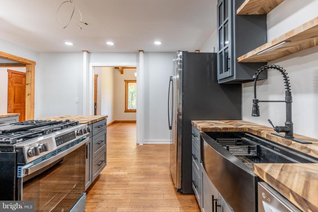 7522 STUBBS BRIDGE RD, SPOTSYLVANIA, Virginia 22551, 6 Bedrooms Bedrooms, ,3 BathroomsBathrooms,Residential,7522 STUBBS BRIDGE RD,VASP2042720 MLS # VASP2042720 7522 STUBBS BRIDGE RD, SPOTSYLVANIA, Virginia 22551, 6 Bedrooms Bedrooms, ,3 BathroomsBathrooms,Residential,7522 STUBBS BRIDGE RD,VASP2042720 MLS # VASP2042720