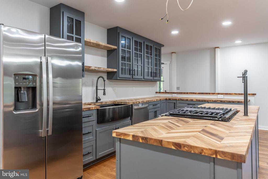 7522 STUBBS BRIDGE RD, SPOTSYLVANIA, Virginia 22551, 6 Bedrooms Bedrooms, ,3 BathroomsBathrooms,Residential,7522 STUBBS BRIDGE RD,VASP2042720 MLS # VASP2042720 7522 STUBBS BRIDGE RD, SPOTSYLVANIA, Virginia 22551, 6 Bedrooms Bedrooms, ,3 BathroomsBathrooms,Residential,7522 STUBBS BRIDGE RD,VASP2042720 MLS # VASP2042720
