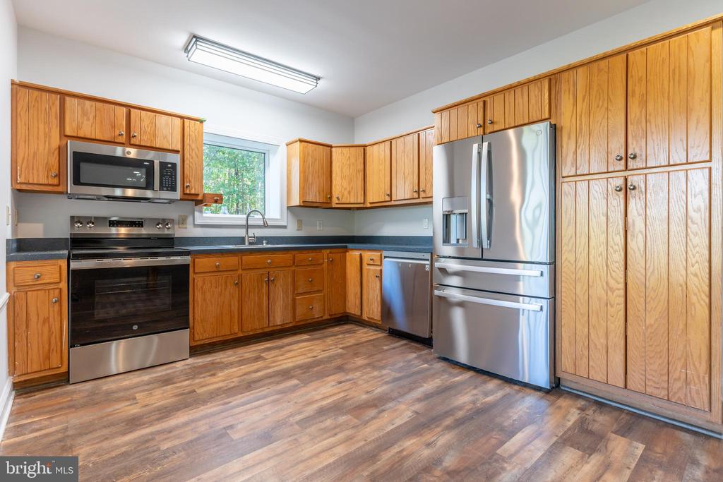 7522 STUBBS BRIDGE RD, SPOTSYLVANIA, Virginia 22551, 6 Bedrooms Bedrooms, ,3 BathroomsBathrooms,Residential,7522 STUBBS BRIDGE RD,VASP2042720 MLS # VASP2042720 7522 STUBBS BRIDGE RD, SPOTSYLVANIA, Virginia 22551, 6 Bedrooms Bedrooms, ,3 BathroomsBathrooms,Residential,7522 STUBBS BRIDGE RD,VASP2042720 MLS # VASP2042720