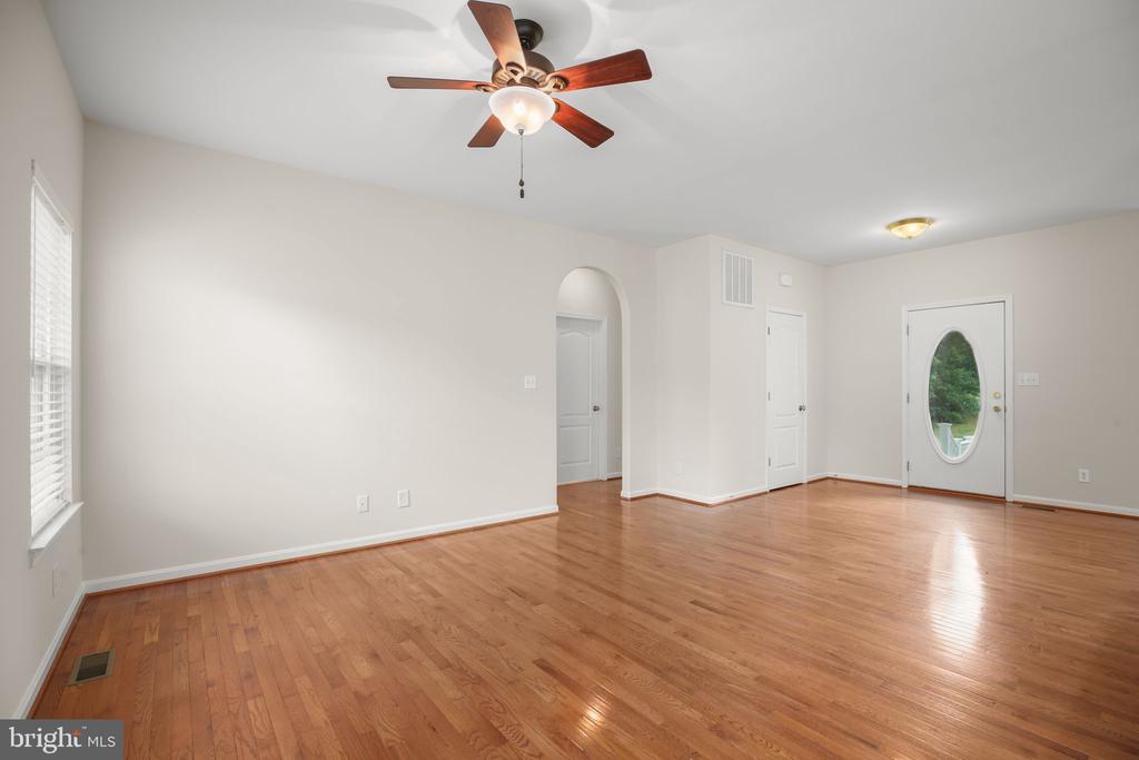 10509 WOODLAND DR, FREDERICKSBURG, Virginia 22407, 3 Bedrooms Bedrooms, ,2 BathroomsBathrooms,Residential,10509 WOODLAND DR,VASP2042484 MLS # VASP2042484 10509 WOODLAND DR, FREDERICKSBURG, Virginia 22407, 3 Bedrooms Bedrooms, ,2 BathroomsBathrooms,Residential,10509 WOODLAND DR,VASP2042484 MLS # VASP2042484