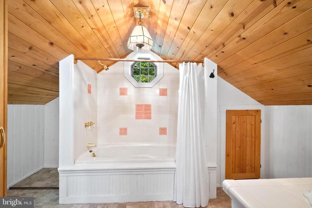 145 WEAKLEY LN, STANLEY, Virginia 22851, 3 Bedrooms Bedrooms, ,2 BathroomsBathrooms,Residential,145 WEAKLEY LN,VAPA2006540 MLS # VAPA2006540