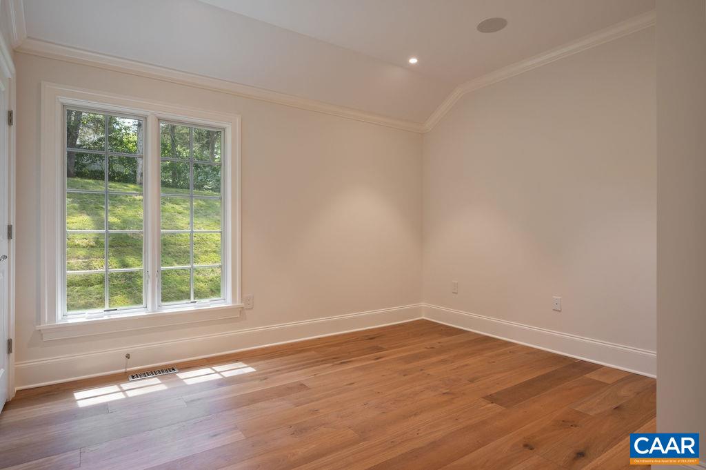 935 EMERSON DR, CHARLOTTESVILLE, Virginia 22901, 4 Bedrooms Bedrooms, ,3 BathroomsBathrooms,Residential,935 EMERSON DR,678182 MLS # 678182 935 EMERSON DR, CHARLOTTESVILLE, Virginia 22901, 4 Bedrooms Bedrooms, ,3 BathroomsBathrooms,Residential,935 EMERSON DR,678182 MLS # 678182
