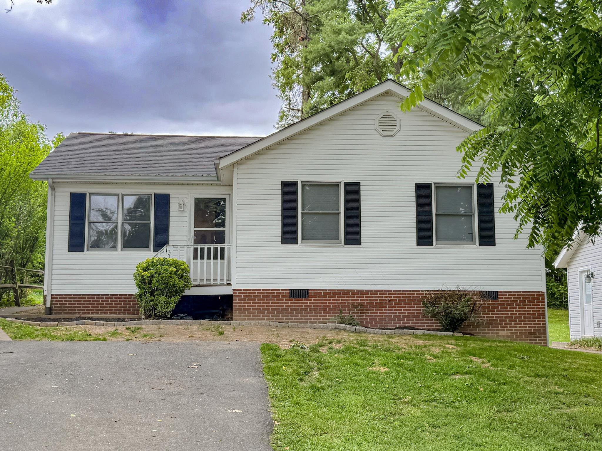 319 WESTWOOD BLVD, STAUNTON, Virginia 24401, 3 Bedrooms Bedrooms, ,2 BathroomsBathrooms,Residential,319 WESTWOOD BLVD,678236 MLS # 678236 319 WESTWOOD BLVD, STAUNTON, Virginia 24401, 3 Bedrooms Bedrooms, ,2 BathroomsBathrooms,Residential,319 WESTWOOD BLVD,678236 MLS # 678236