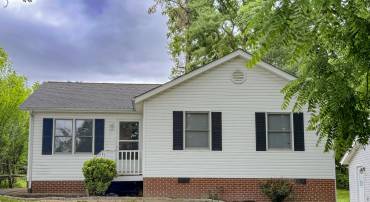 319 WESTWOOD BLVD, STAUNTON, Virginia 24401, 3 Bedrooms Bedrooms, ,2 BathroomsBathrooms,Residential,319 WESTWOOD BLVD,678236 MLS # 678236