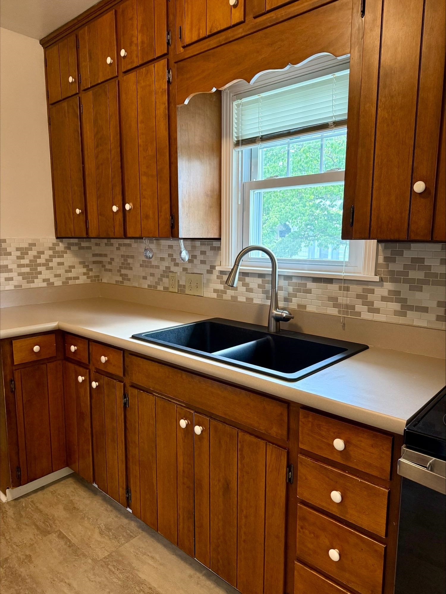 635 MASON ST, DAYTON, Virginia 22821, 3 Bedrooms Bedrooms, ,1 BathroomBathrooms,Residential,635 MASON ST,678240 MLS # 678240
