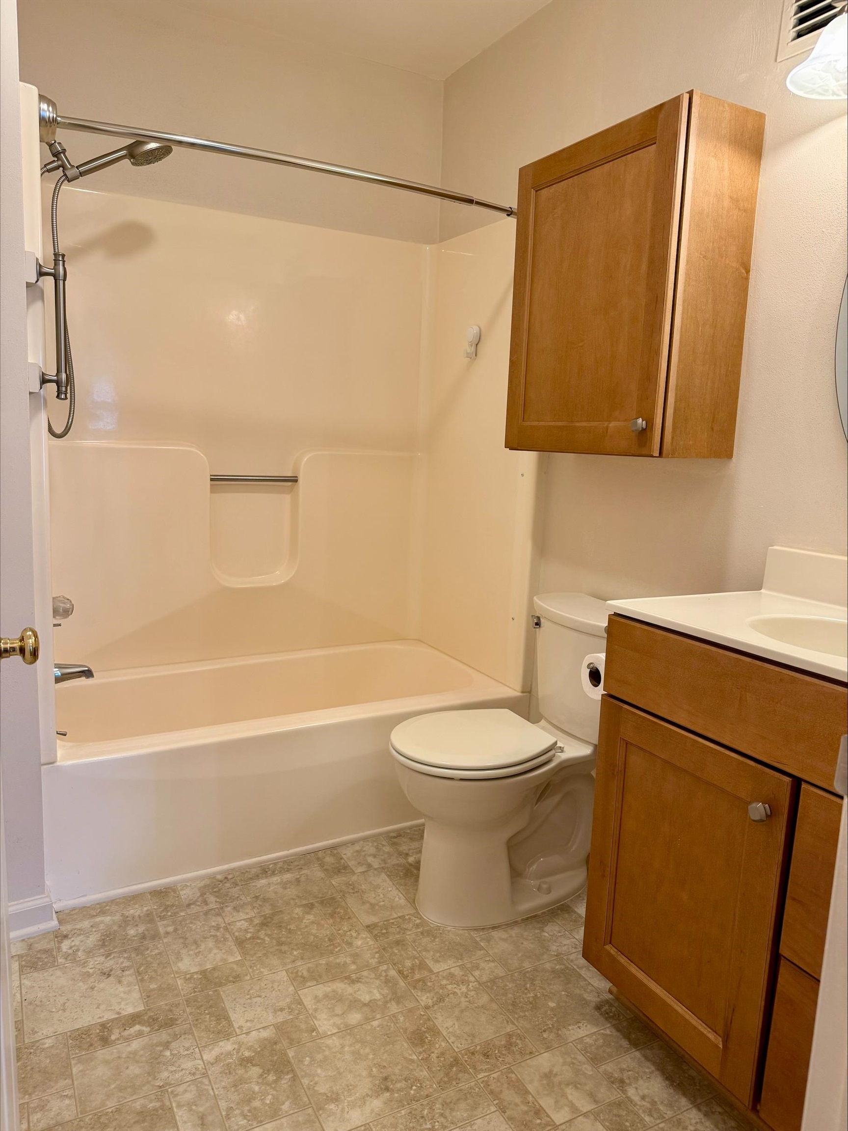 635 MASON ST, DAYTON, Virginia 22821, 3 Bedrooms Bedrooms, ,1 BathroomBathrooms,Residential,635 MASON ST,678240 MLS # 678240
