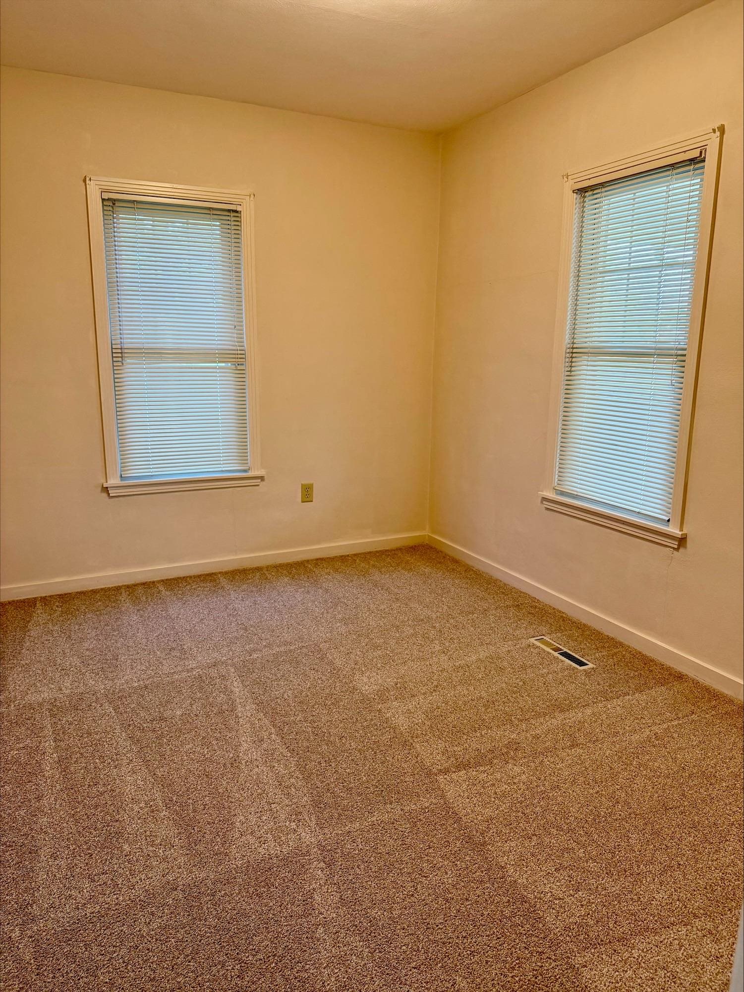 635 MASON ST, DAYTON, Virginia 22821, 3 Bedrooms Bedrooms, ,1 BathroomBathrooms,Residential,635 MASON ST,678240 MLS # 678240
