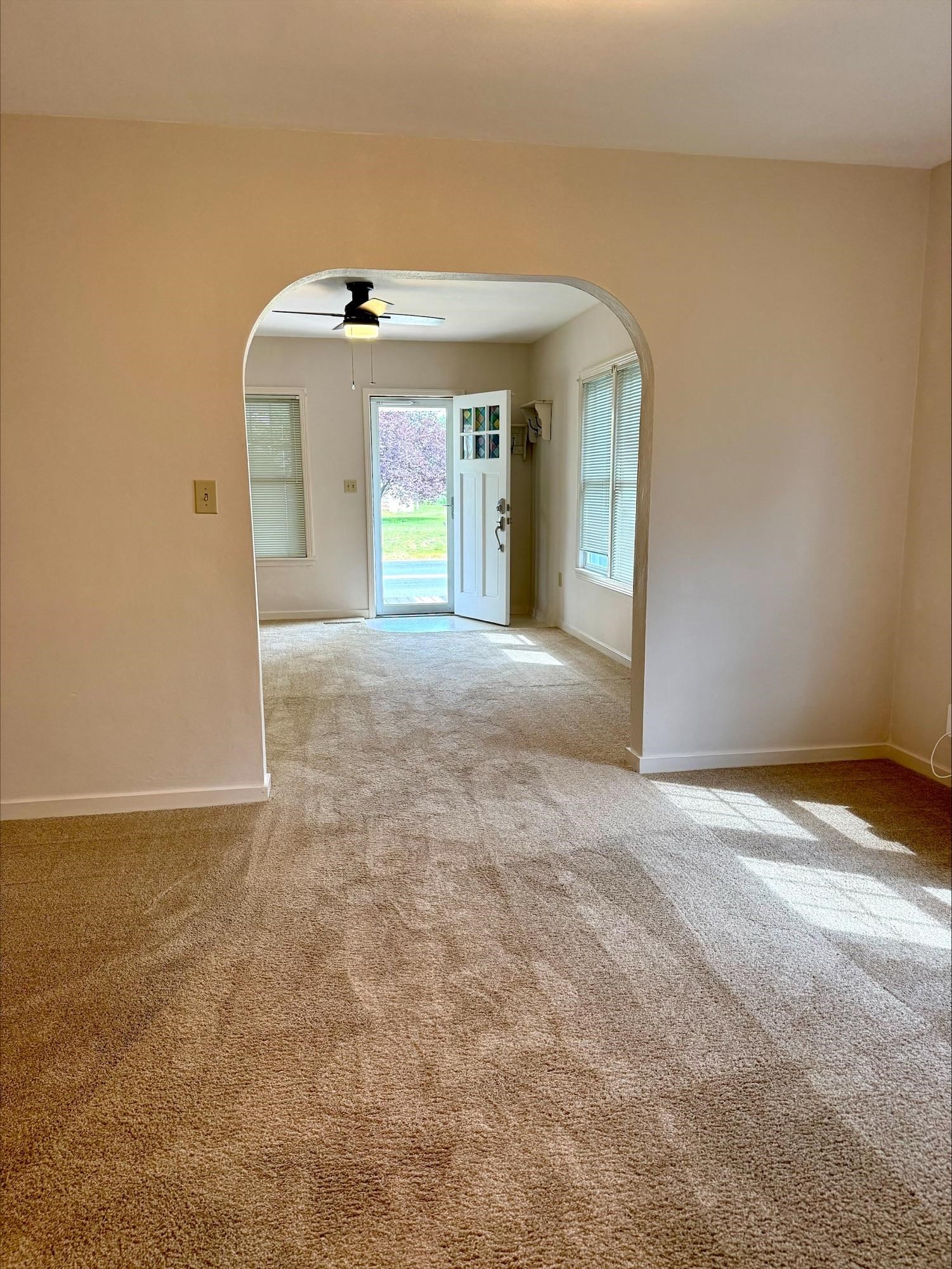 635 MASON ST, DAYTON, Virginia 22821, 3 Bedrooms Bedrooms, ,1 BathroomBathrooms,Residential,635 MASON ST,678240 MLS # 678240