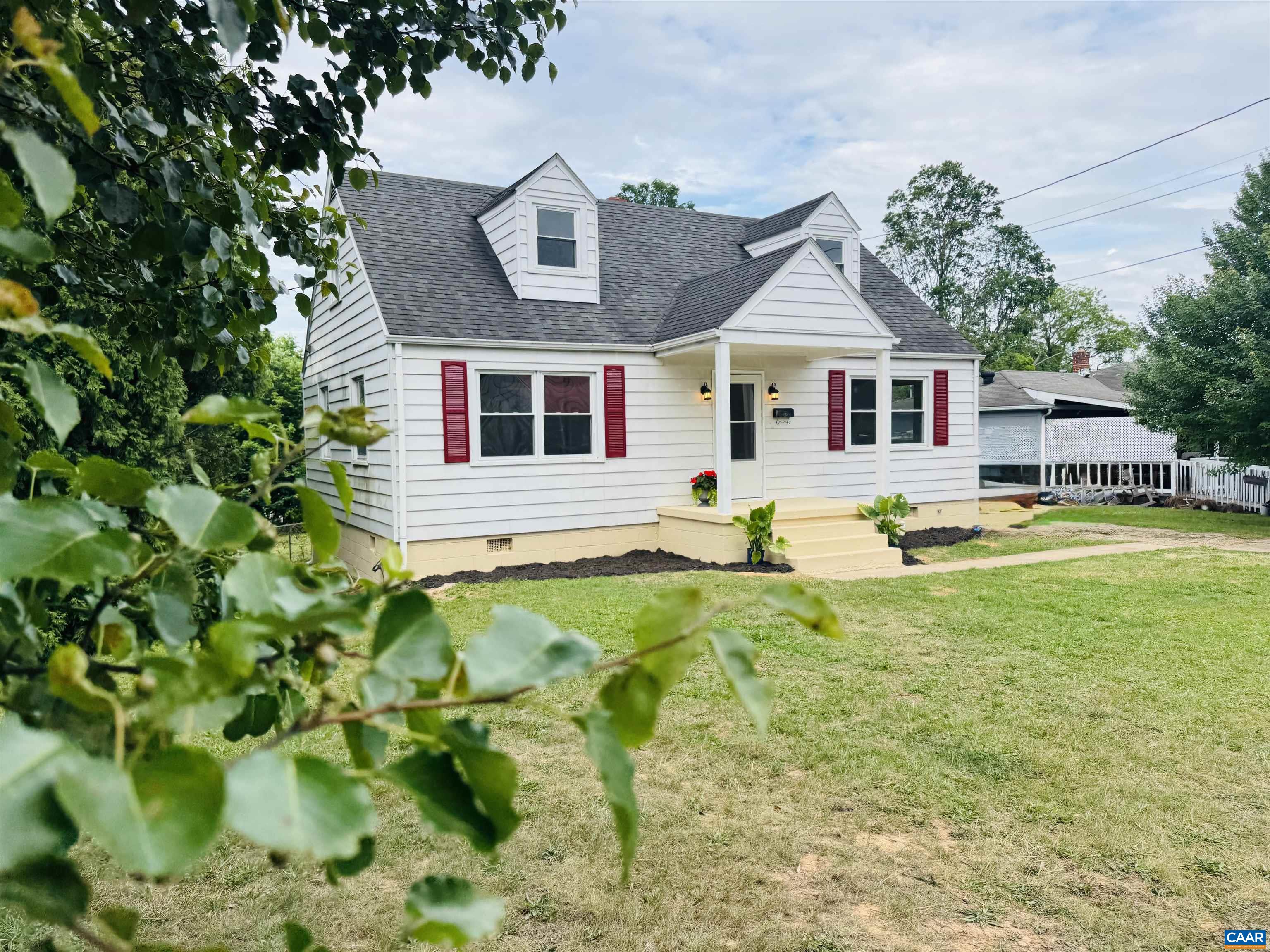 1607 SKYMONT CR, STAUNTON, Virginia 24401, 4 Bedrooms Bedrooms, ,1 BathroomBathrooms,Residential,Renovated cutie!,1607 SKYMONT CR,678250 MLS # 678250 1607 SKYMONT CR, STAUNTON, Virginia 24401, 4 Bedrooms Bedrooms, ,1 BathroomBathrooms,Residential,Renovated cutie!,1607 SKYMONT CR,678250 MLS # 678250