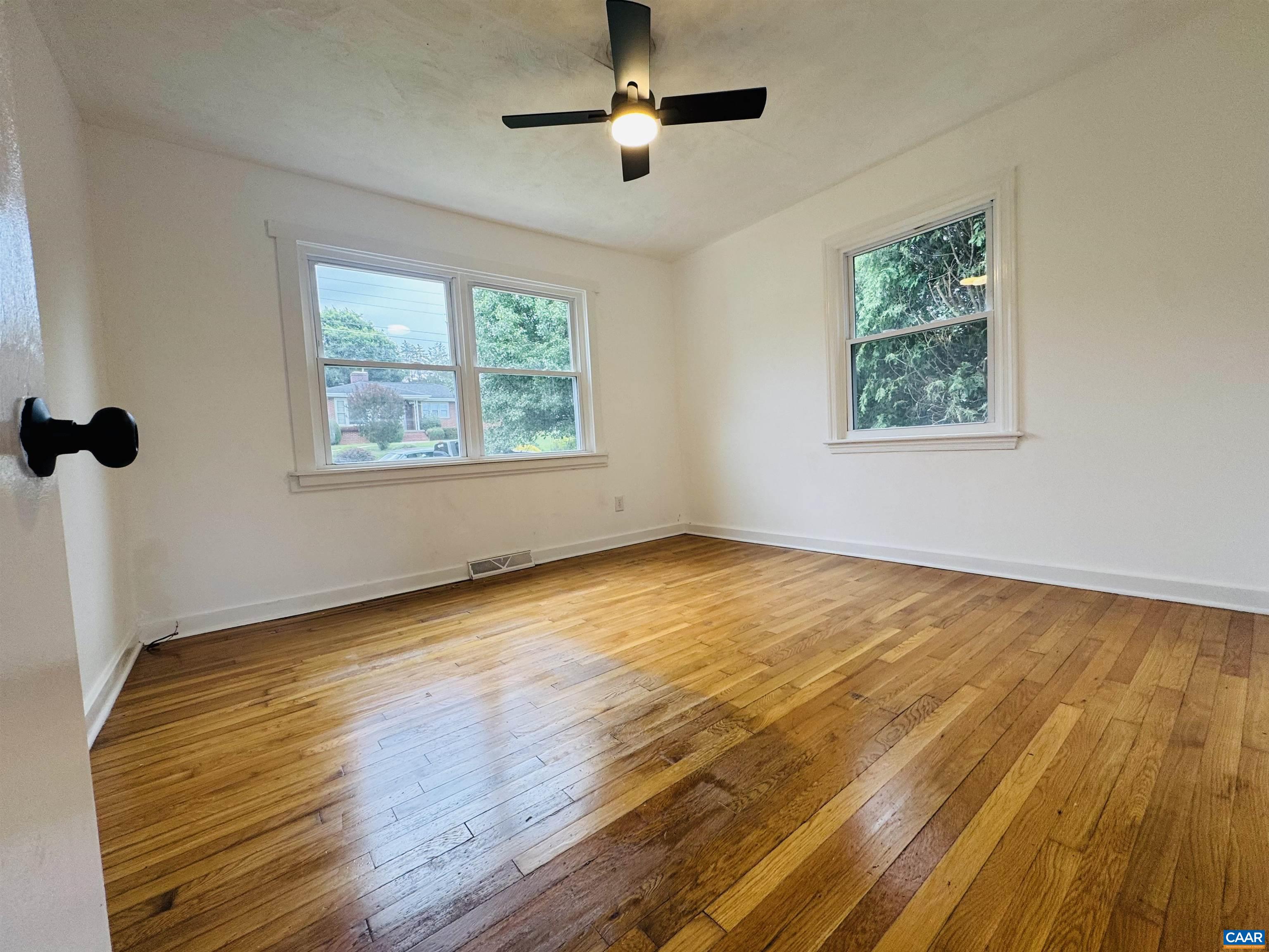 1607 SKYMONT CR, STAUNTON, Virginia 24401, 4 Bedrooms Bedrooms, ,1 BathroomBathrooms,Residential,Renovated cutie!,1607 SKYMONT CR,678250 MLS # 678250 1607 SKYMONT CR, STAUNTON, Virginia 24401, 4 Bedrooms Bedrooms, ,1 BathroomBathrooms,Residential,Renovated cutie!,1607 SKYMONT CR,678250 MLS # 678250