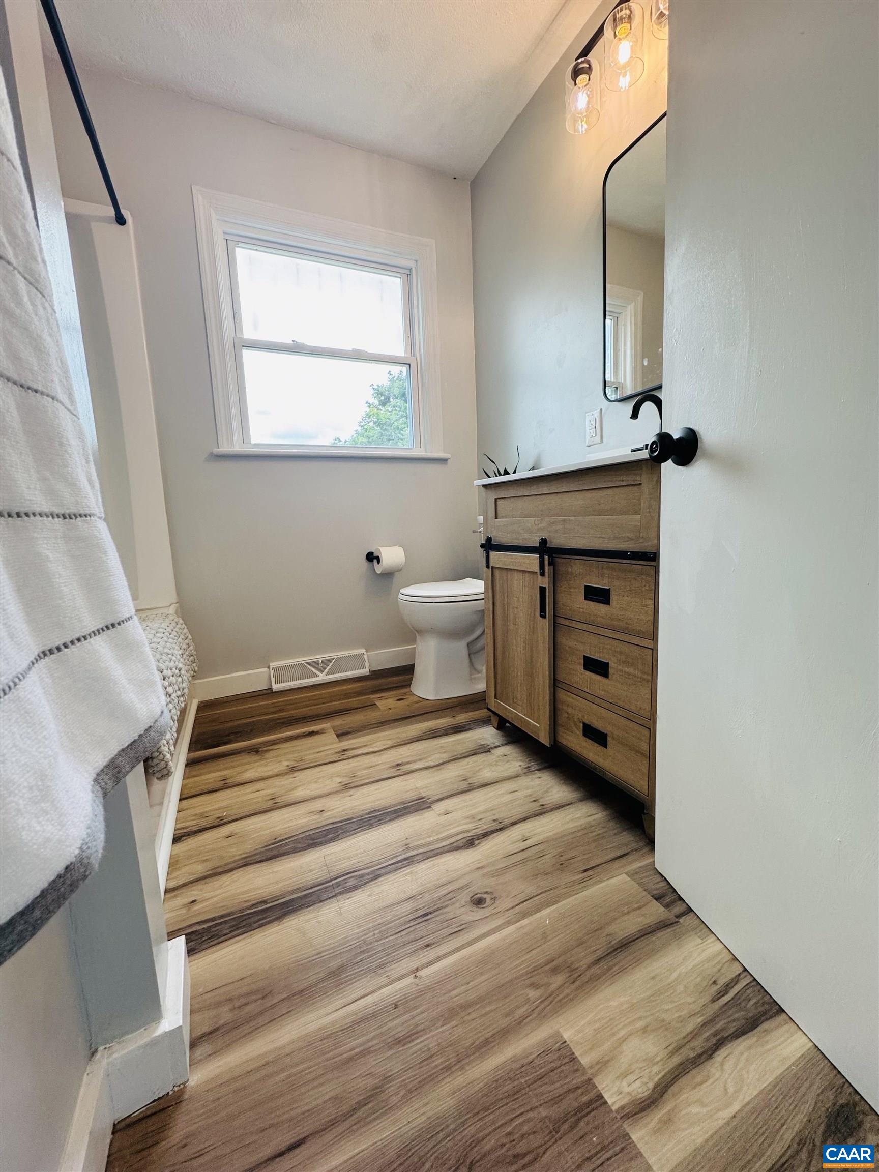 1607 SKYMONT CR, STAUNTON, Virginia 24401, 4 Bedrooms Bedrooms, ,1 BathroomBathrooms,Residential,Renovated cutie!,1607 SKYMONT CR,678250 MLS # 678250 1607 SKYMONT CR, STAUNTON, Virginia 24401, 4 Bedrooms Bedrooms, ,1 BathroomBathrooms,Residential,Renovated cutie!,1607 SKYMONT CR,678250 MLS # 678250