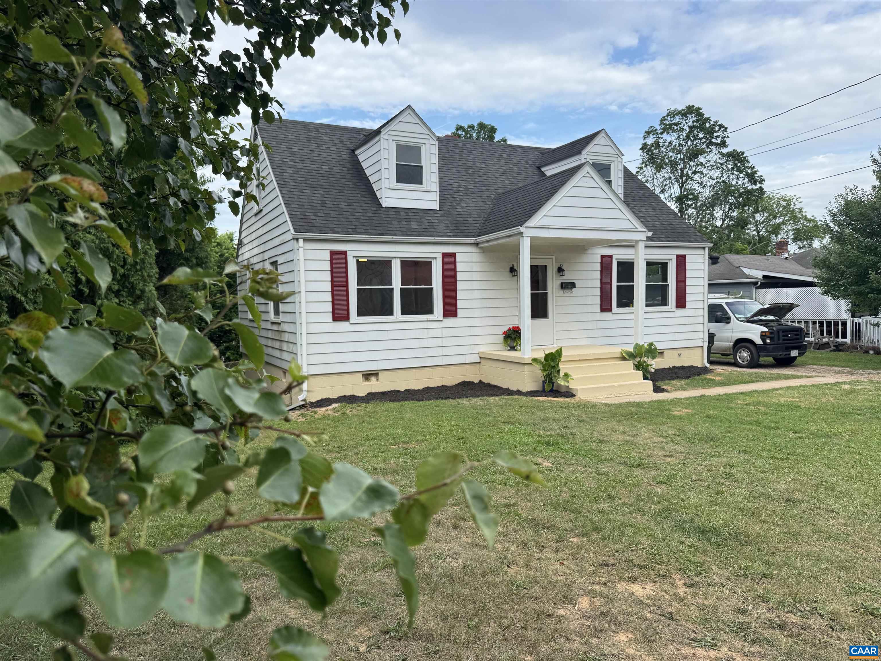 1607 SKYMONT CR, STAUNTON, Virginia 24401, 4 Bedrooms Bedrooms, ,1 BathroomBathrooms,Residential,Renovated cutie!,1607 SKYMONT CR,678250 MLS # 678250 1607 SKYMONT CR, STAUNTON, Virginia 24401, 4 Bedrooms Bedrooms, ,1 BathroomBathrooms,Residential,Renovated cutie!,1607 SKYMONT CR,678250 MLS # 678250