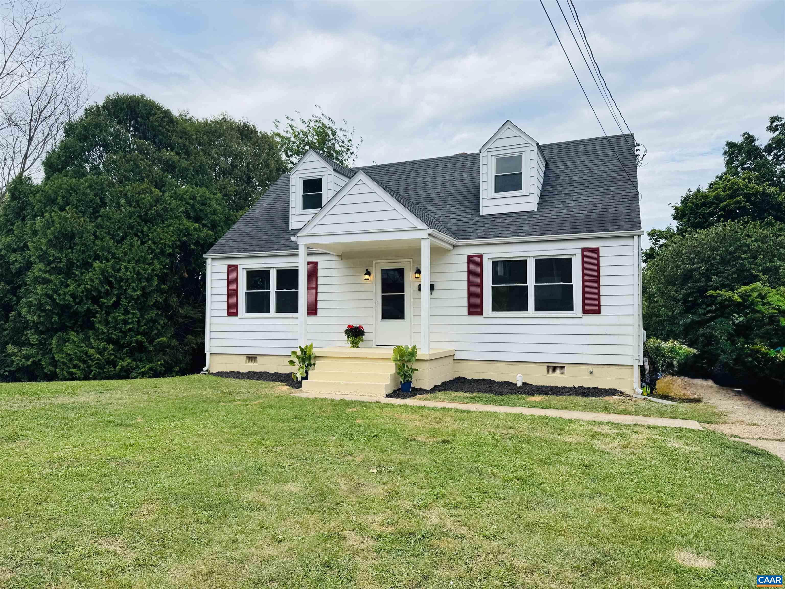 1607 SKYMONT CR, STAUNTON, Virginia 24401, 4 Bedrooms Bedrooms, ,1 BathroomBathrooms,Residential,Renovated cutie!,1607 SKYMONT CR,678250 MLS # 678250 1607 SKYMONT CR, STAUNTON, Virginia 24401, 4 Bedrooms Bedrooms, ,1 BathroomBathrooms,Residential,Renovated cutie!,1607 SKYMONT CR,678250 MLS # 678250