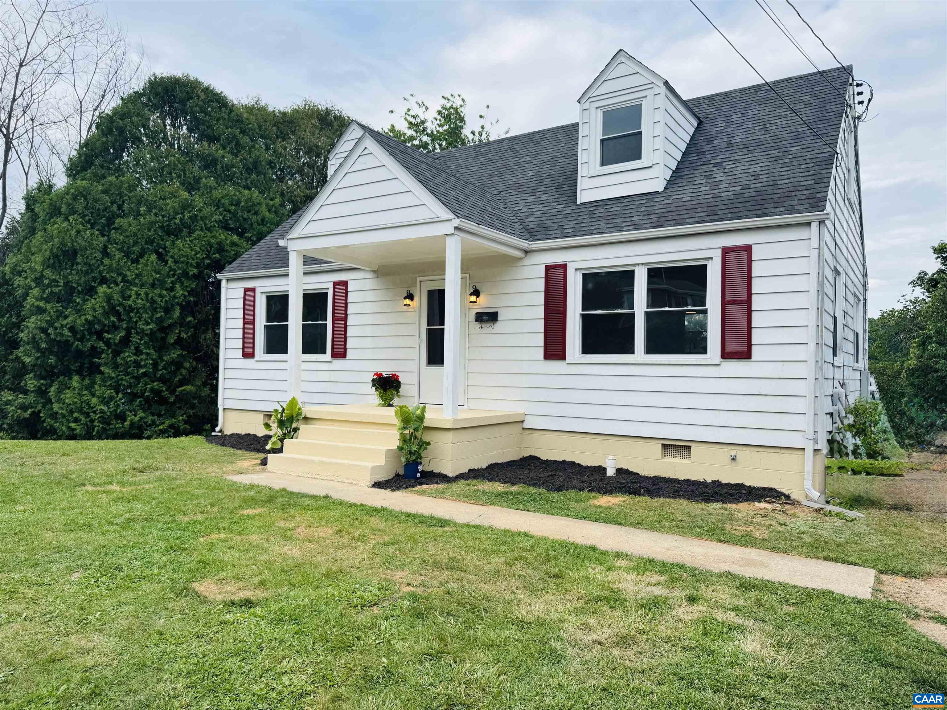 1607 SKYMONT CR, STAUNTON, Virginia 24401, 4 Bedrooms Bedrooms, ,1 BathroomBathrooms,Residential,Renovated cutie!,1607 SKYMONT CR,678250 MLS # 678250 1607 SKYMONT CR, STAUNTON, Virginia 24401, 4 Bedrooms Bedrooms, ,1 BathroomBathrooms,Residential,Renovated cutie!,1607 SKYMONT CR,678250 MLS # 678250