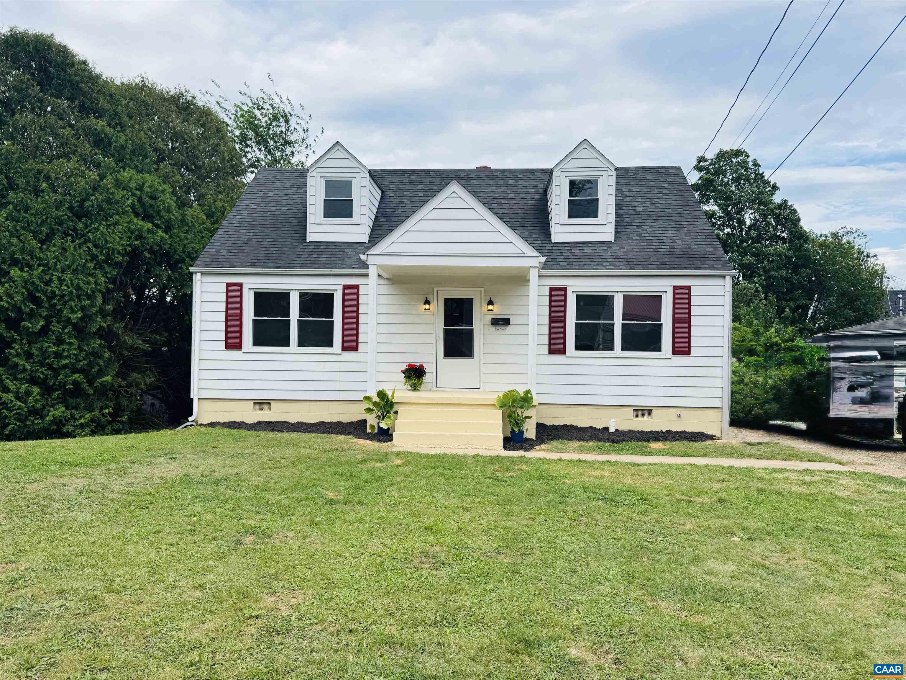 1607 SKYMONT CR, STAUNTON, Virginia 24401, 4 Bedrooms Bedrooms, ,1 BathroomBathrooms,Residential,Renovated cutie!,1607 SKYMONT CR,678250 MLS # 678250 1607 SKYMONT CR, STAUNTON, Virginia 24401, 4 Bedrooms Bedrooms, ,1 BathroomBathrooms,Residential,Renovated cutie!,1607 SKYMONT CR,678250 MLS # 678250