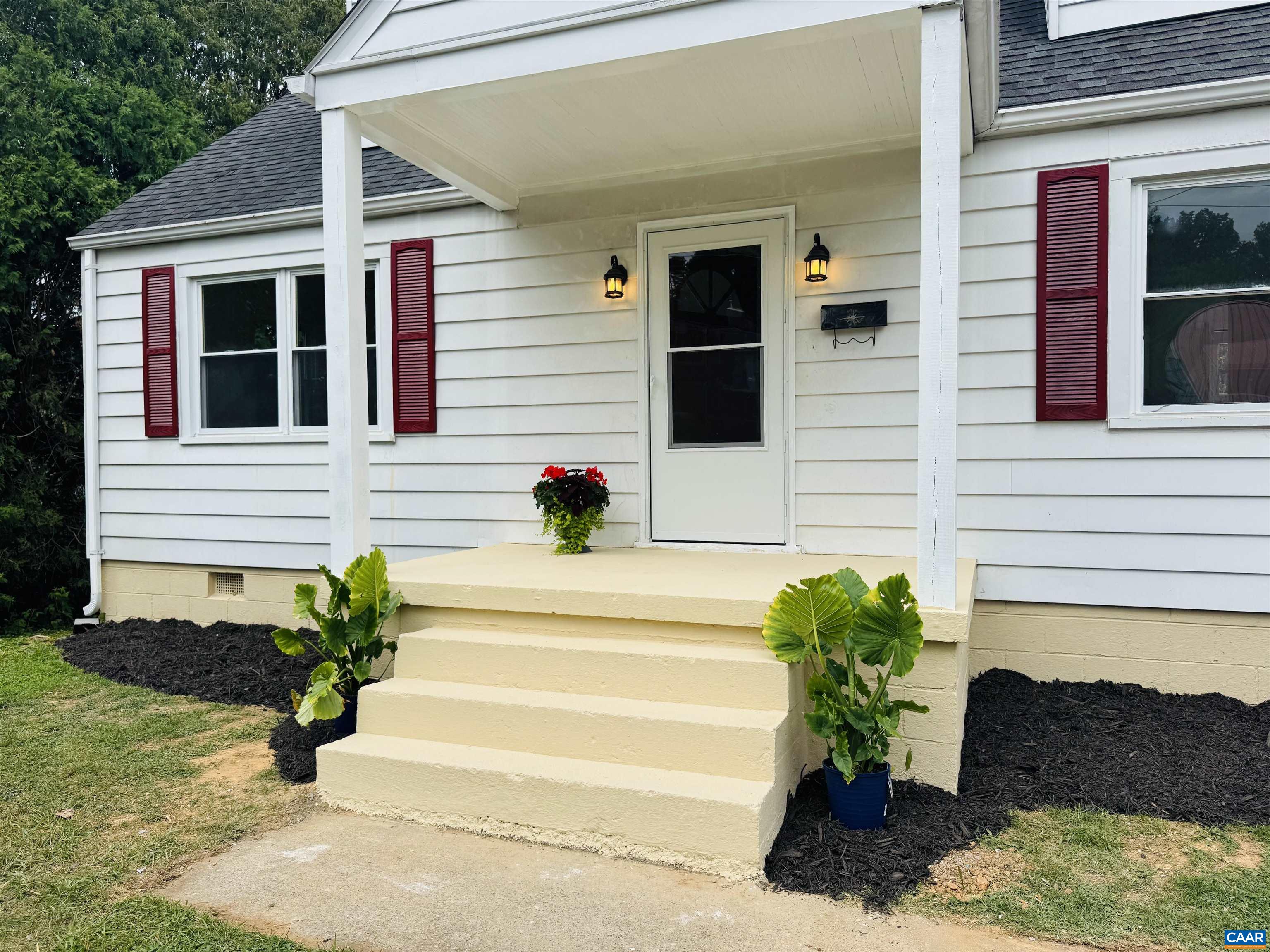 1607 SKYMONT CR, STAUNTON, Virginia 24401, 4 Bedrooms Bedrooms, ,1 BathroomBathrooms,Residential,Renovated cutie!,1607 SKYMONT CR,678250 MLS # 678250 1607 SKYMONT CR, STAUNTON, Virginia 24401, 4 Bedrooms Bedrooms, ,1 BathroomBathrooms,Residential,Renovated cutie!,1607 SKYMONT CR,678250 MLS # 678250