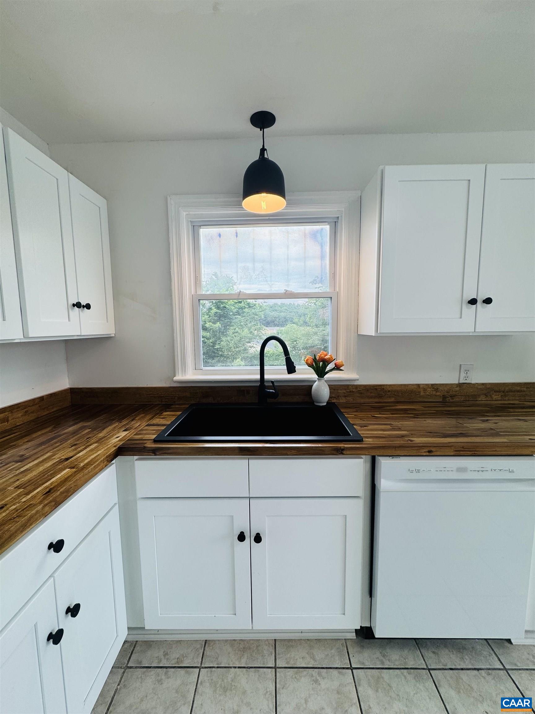 1607 SKYMONT CR, STAUNTON, Virginia 24401, 4 Bedrooms Bedrooms, ,1 BathroomBathrooms,Residential,Renovated cutie!,1607 SKYMONT CR,678250 MLS # 678250 1607 SKYMONT CR, STAUNTON, Virginia 24401, 4 Bedrooms Bedrooms, ,1 BathroomBathrooms,Residential,Renovated cutie!,1607 SKYMONT CR,678250 MLS # 678250