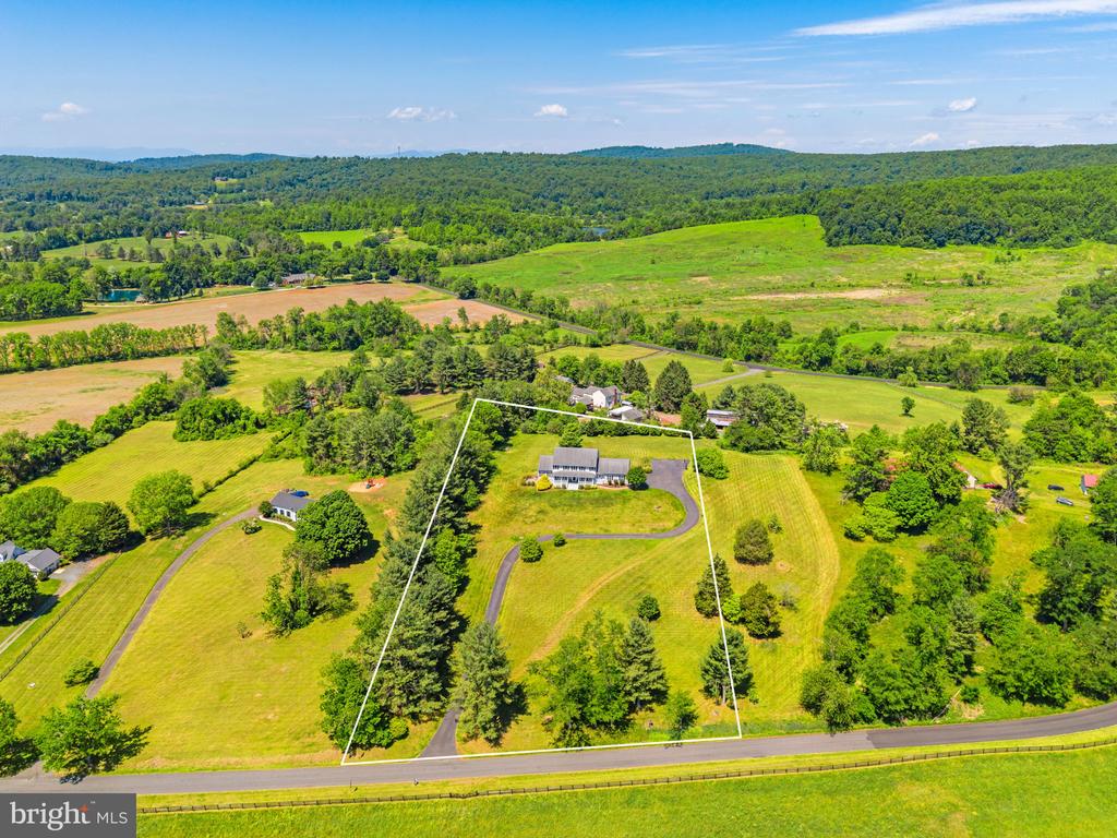 6272 BLACKWELL RD, WARRENTON, Virginia 20187, 6 Bedrooms Bedrooms, ,5 BathroomsBathrooms,Residential,6272 BLACKWELL RD,VAFQ2022178 MLS # VAFQ2022178 6272 BLACKWELL RD, WARRENTON, Virginia 20187, 6 Bedrooms Bedrooms, ,5 BathroomsBathrooms,Residential,6272 BLACKWELL RD,VAFQ2022178 MLS # VAFQ2022178