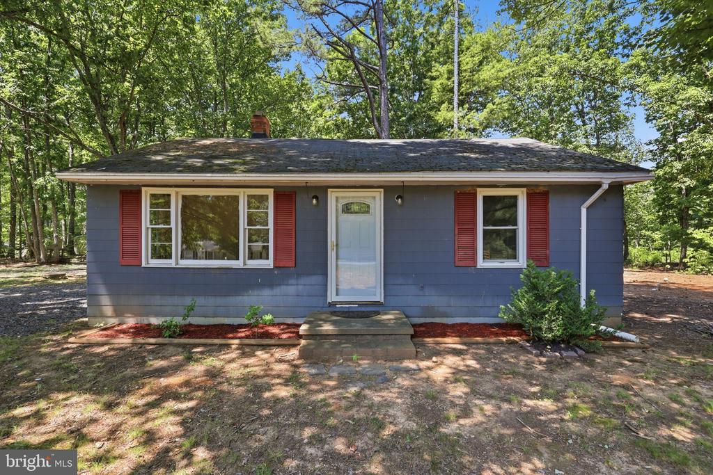 483 HADEN MARTIN RD, PALMYRA, Virginia 22963, 2 Bedrooms Bedrooms, ,1 BathroomBathrooms,Residential,483 HADEN MARTIN RD,VAFN2000694 MLS # VAFN2000694 483 HADEN MARTIN RD, PALMYRA, Virginia 22963, 2 Bedrooms Bedrooms, ,1 BathroomBathrooms,Residential,483 HADEN MARTIN RD,VAFN2000694 MLS # VAFN2000694