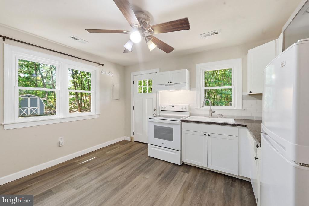 483 HADEN MARTIN RD, PALMYRA, Virginia 22963, 2 Bedrooms Bedrooms, ,1 BathroomBathrooms,Residential,483 HADEN MARTIN RD,VAFN2000694 MLS # VAFN2000694 483 HADEN MARTIN RD, PALMYRA, Virginia 22963, 2 Bedrooms Bedrooms, ,1 BathroomBathrooms,Residential,483 HADEN MARTIN RD,VAFN2000694 MLS # VAFN2000694